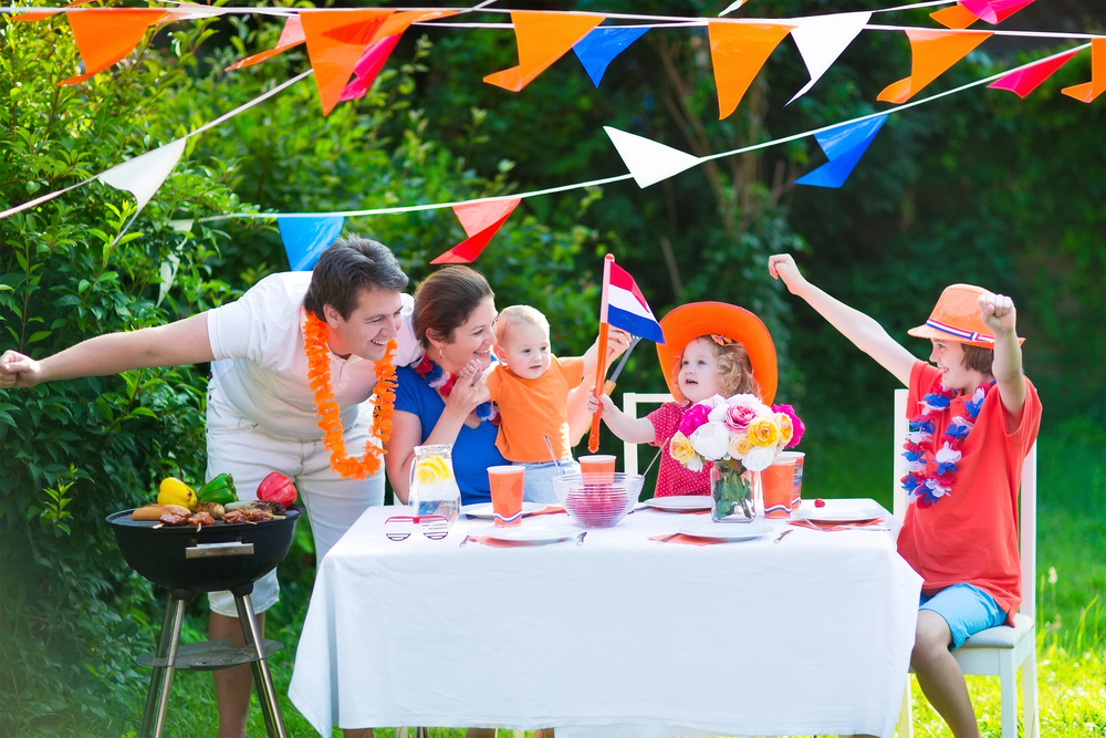 Vier Vaderdag lekker samen met een Oranje EK Watch Barbecue